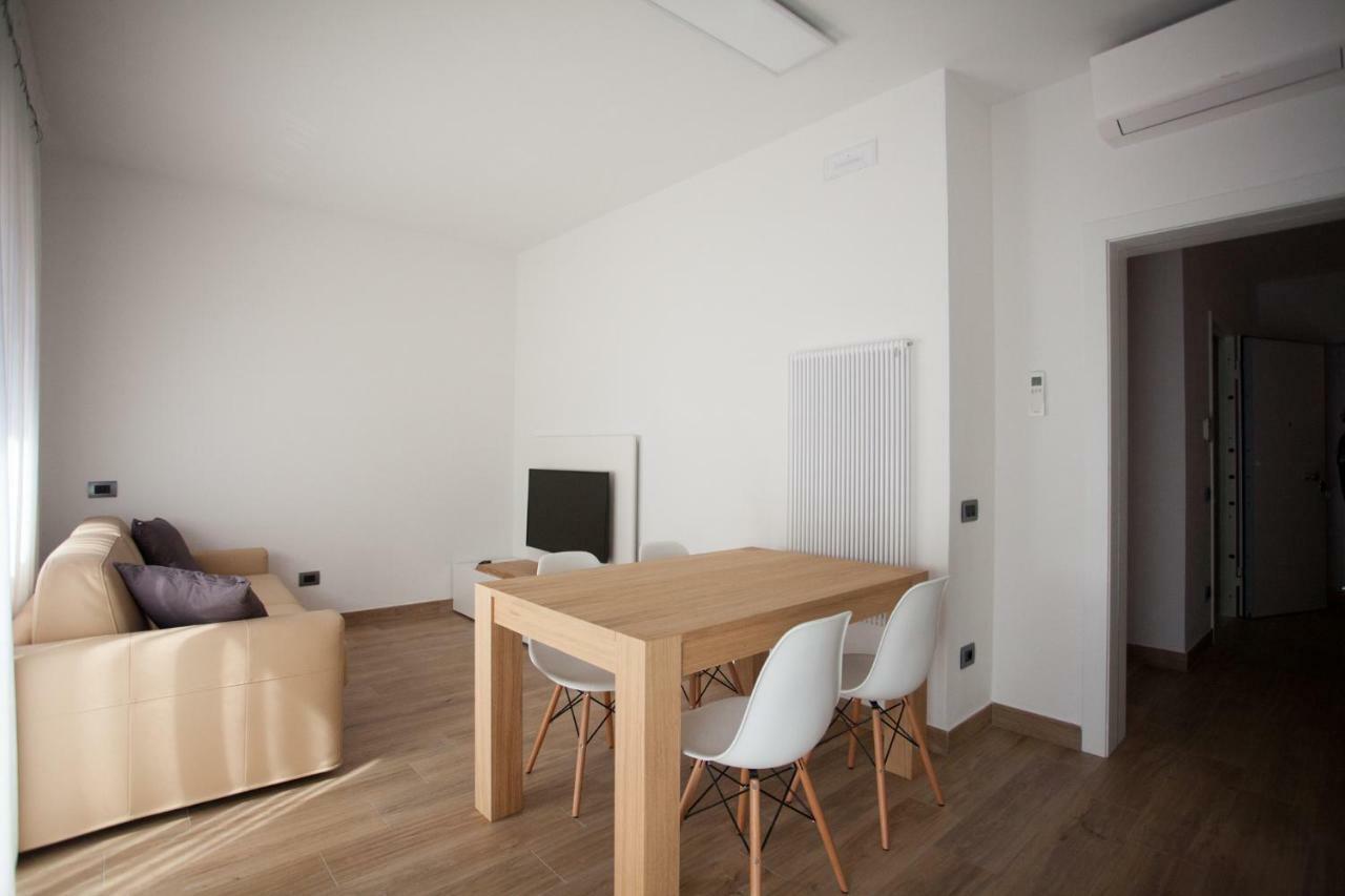 Residence Torino Chioggia Bagian luar foto