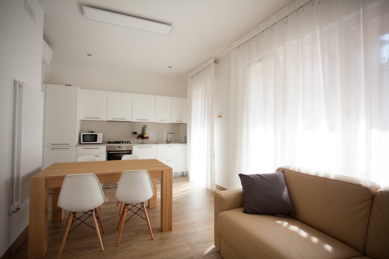 Residence Torino Chioggia Bagian luar foto